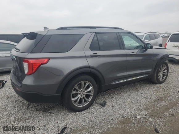 2022 Ford Explorer XLT with VIN 1FMSK7DH6NGB58610, listed as a Copart auction lot 44392125 with 20,190 mi miles and Salvage Title. Bid and sale history available at carsss.com. Image 3.