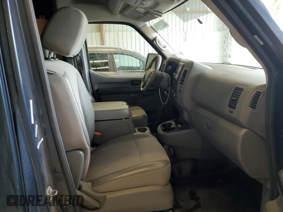 2020 Nissan NV Cargo S z VIN 1N6BF0LY5LN807871, wystawiony jako Copart lot #60689345 z przebiegiem 271 391 mil mil oraz Czysty tytuł • Clean title. Historia ofert i sprzedaży dostępna na DreamBid. Obrazek 11.