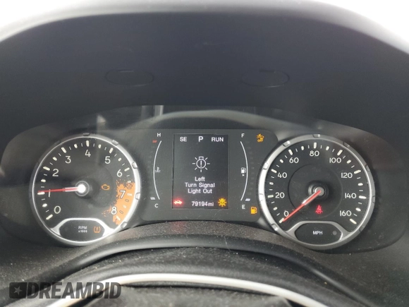 2017 Jeep Renegade Latitude z VIN ZACCJABB7HPG01636, wystawiony jako Copart lot #55646815 z przebiegiem 79 194 mil mil oraz Szkoda całkowita • Salvage title. Historia ofert i sprzedaży dostępna na DreamBid. Obrazek 9.