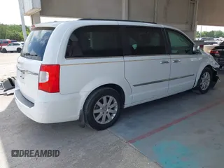 2016 Chrysler Town & Country Touring with VIN 2C4RC1BG5GR149731, listed as a IAAI auction lot 42127879 with 224,631 mi miles. Bid and sale history available at carsss.com. Image 4.