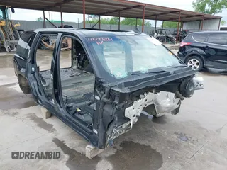 2019 Cadillac Escalade Platinum z VIN 1GYS4DKJ2KR331620, wystawiony jako IAAI lot #42176261 z przebiegiem Nie podano mil oraz . Historia ofert i sprzedaży dostępna na DreamBid. Obrazek 1.