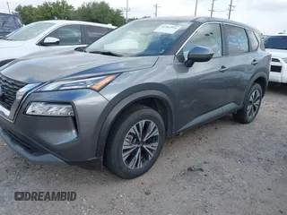 2023 Nissan Rogue SV z VIN 5N1BT3BA6PC897434, wystawiony jako IAAI lot #42287916 z przebiegiem Nie podano mil oraz . Historia ofert i sprzedaży dostępna na DreamBid. Obrazek 2.