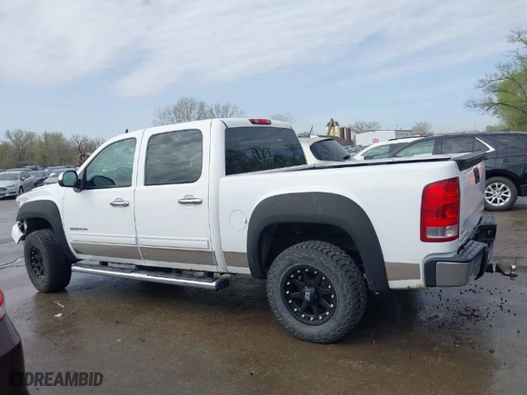 2010 GMC Sierra 1500 SLE with VIN 3GTRKVE31AG263130, listed as a IAAI auction lot 41903674 with 207,828 mi miles. Bid and sale history available at carsss.com. Image 15.