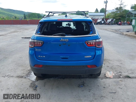 2018 Jeep Compass Altitude z VIN 3C4NJDBB0JT142314, wystawiony jako IAAI lot #42208895 z przebiegiem 119 459 mil mil oraz . Historia ofert i sprzedaży dostępna na DreamBid. Obrazek 16.