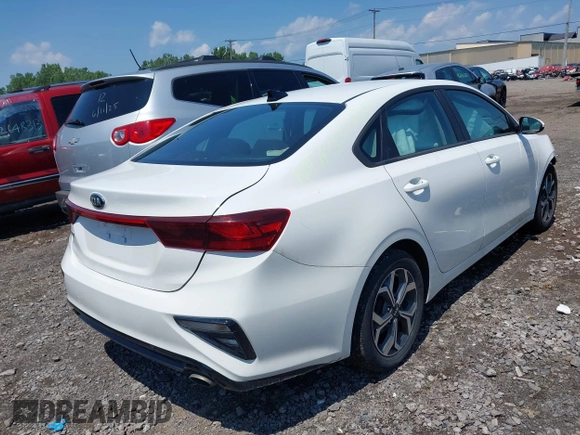 2019 Kia Forte LXS z VIN 3KPF24AD2KE098665, wystawiony jako IAAI lot #42623214 z przebiegiem 124 857 mil mil oraz . Historia ofert i sprzedaży dostępna na DreamBid. Obrazek 4.