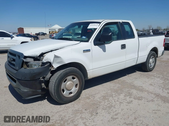 2006 Ford F-150 XLT with VIN 1FTPX12546KB82050, listed as a IAAI auction lot 41840625 with 192,997 mi miles. Bid and sale history available at carsss.com. Image 2.