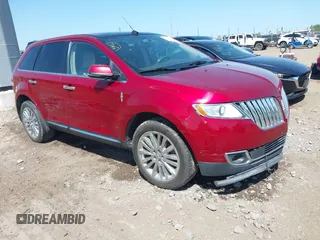 2013 Lincoln MKX with VIN 2LMDJ6JK3DBL15557, listed as a IAAI auction lot 42013960 with 1 mi miles. Bid and sale history available at carsss.com. Image 1.