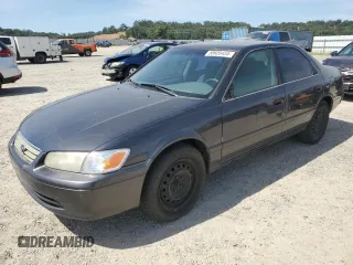 2001 Toyota Camry CE z VIN 4T1BG22K61U780042, wystawiony jako Copart lot #58605455 z przebiegiem 163 833 mil mil oraz Szkoda całkowita • Salvage title. Historia ofert i sprzedaży dostępna na DreamBid. Obrazek 1.