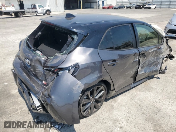 2024 Toyota Corolla Hatchback XSE with VIN JTNC4MBE8R3214341, listed as a Copart auction lot 61961944 with 9,225 mi miles and Salvage Title. Bid and sale history available at carsss.com. Image 3.