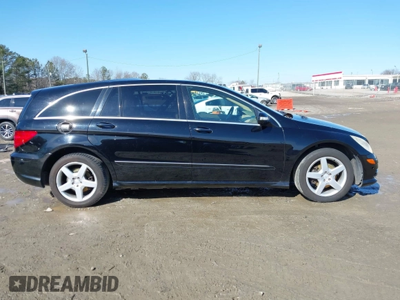 2010 Mercedes-Benz R-Class R 350 with VIN 4JGCB6FE0AA110342, listed as a IAAI auction lot 41440290 with 164,596 mi miles. Bid and sale history available at carsss.com. Image 13.