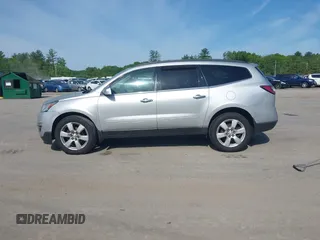 2016 Chevrolet Traverse LT z VIN 1GNKVGKD9GJ181209, wystawiony jako IAAI lot #42375172 z przebiegiem Nie podano mil oraz . Historia ofert i sprzedaży dostępna na DreamBid. Obrazek 14.