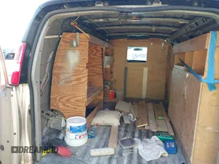 2006 Chevrolet City Express Cargo z VIN 1GCEG15X261239839, wystawiony jako IAAI lot #41196866 z przebiegiem 212 938 mil mil oraz . Historia ofert i sprzedaży dostępna na DreamBid. Obrazek 8.