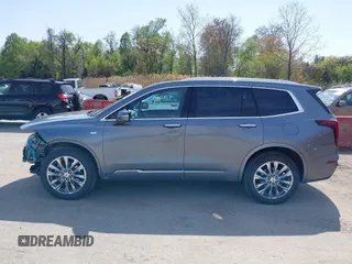2022 Cadillac XT6 Premium Luxury with VIN 1GYKPFRS6NZ110074, listed as a IAAI auction lot 42060276 with 43,760 mi miles. Bid and sale history available at carsss.com. Image 14.