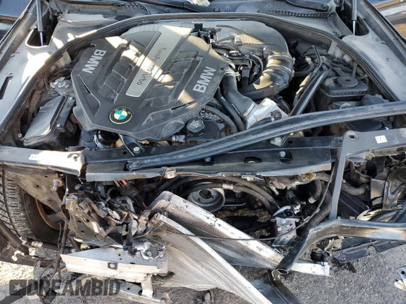 2013 BMW 5 Series 550i with VIN WBAFR9C5XDD226635, listed as a Copart auction lot 43768455 with 72,317 mi miles and Salvage Title. Bid and sale history available at DreamBid. Image 13.