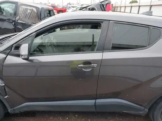 2020 Toyota C-HR LE with VIN JTNKHMBX0L1073916, listed as a IAAI auction lot 41720784 with 96,730 mi miles. Bid and sale history available at carsss.com. Image 14.