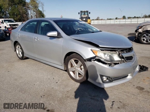 2014 Toyota Camry L with VIN 4T1BF1FKXEU748384, listed as a Copart auction lot 50399185 with 277,724 mi miles and Salvage Title. Bid and sale history available at DreamBid. Image 4.