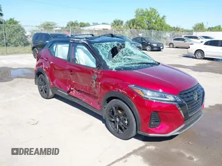 2021 Nissan Kicks SR with VIN 3N1CP5DV1ML557572, listed as a IAAI auction lot 41791402 with 37,486 mi miles. Bid and sale history available at carsss.com. Image 1.