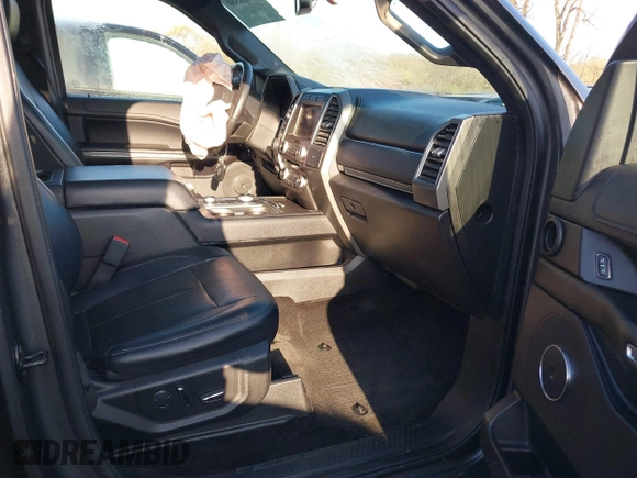 2018 Ford Expedition XLT with VIN 1FMJU1JT8JEA36400, listed as a IAAI auction lot 41918560 with 106,682 mi miles and . Bid and sale history available at DreamBid. Image 5.
