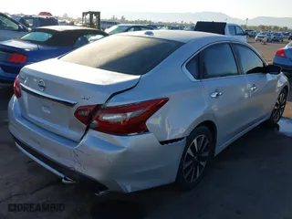 2018 Nissan Altima 2.5 SL with VIN 1N4AL3AP0JC142525, listed as a IAAI auction lot 41430252 with 86,522 mi miles. Bid and sale history available at carsss.com. Image 6.