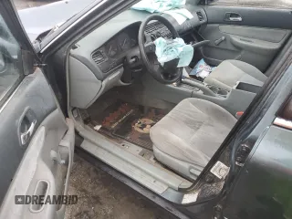 1996 Honda Accord Value with VIN 1HGCD5693TA266021, listed as a Copart auction lot 86699844 with 237,152 mi miles and Salvage Title. Bid and sale history available at DreamBid. Image 8.