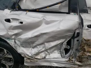 2019 Kia Forte LXS z VIN 3KPF24ADXKE045793, wystawiony jako Copart lot #54302365 z przebiegiem 97 934 mil mil oraz Szkoda całkowita • Salvage title. Historia ofert i sprzedaży dostępna na DreamBid. Obrazek 10.