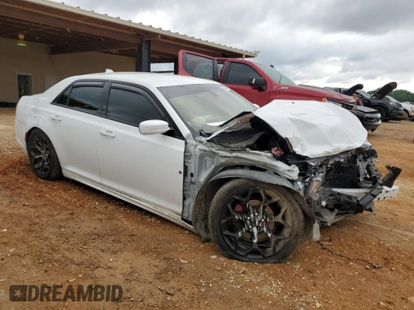2016 Chrysler 300 with VIN 2C3CCABG8GH261391, listed as a Copart auction lot 54689084 with 82,574 mi miles and Salvage Title. Bid and sale history available at carsss.com. Image 4.