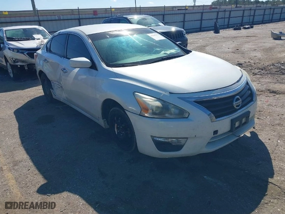 2013 Nissan Altima 2.5 SL with VIN 1N4AL3AP4DC116143, listed as a IAAI auction lot 41645370 with 183,804 mi miles. Bid and sale history available at carsss.com. Image 1.