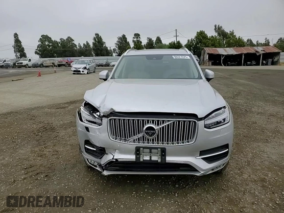2016 Volvo XC90 T6 Inscription z VIN YV4A22PL4G1034535, wystawiony jako Copart lot #56227225 z przebiegiem 91 877 mil mil oraz Szkoda całkowita • Salvage title. Historia ofert i sprzedaży dostępna na DreamBid. Obrazek 14.
