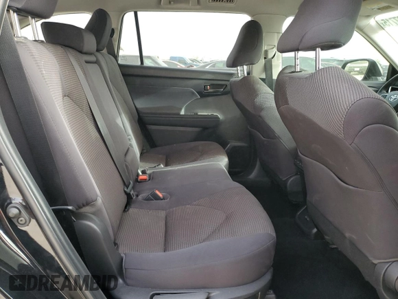 2022 Toyota Highlander LE z VIN 5TDZZRAH3NS109790, wystawiony jako Copart lot #49627715 z przebiegiem 33 113 mil mil oraz Szkoda całkowita • Salvage title. Historia ofert i sprzedaży dostępna na DreamBid. Obrazek 11.