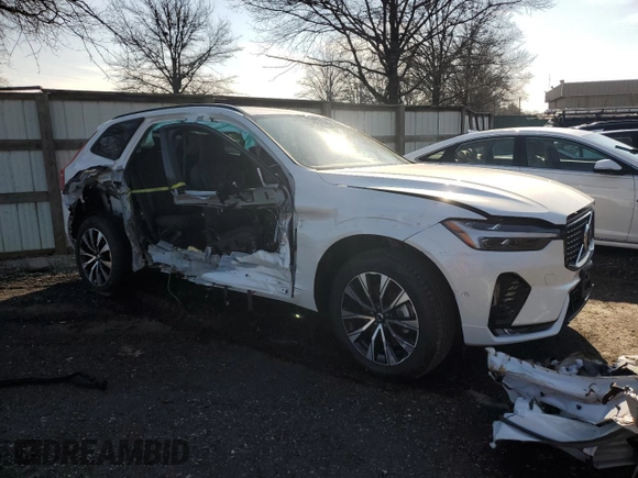 2025 Volvo XC60 Plus с VIN YV4M12RC1S1116731, выставлен на аукционе Copart как лот 44860085 с пробегом 1 923 миль миль и Чистый • Clean title. История ставок и продаж доступна на DreamBid. Изображение 4.