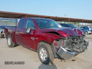 2020 Ram 1500 Tradesman z VIN 1C6RR6FT0LS103629, wystawiony jako IAAI lot #41907860 z przebiegiem 98 853 mil mil oraz . Historia ofert i sprzedaży dostępna na DreamBid. Obrazek 1.