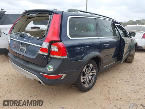 2015 Volvo XC70 T5 Drive-E Premier with VIN YV440MBK7F1209968, listed as a IAAI auction lot 41914571 with 69,668 mi miles and . Bid and sale history available at DreamBid. Image 4.