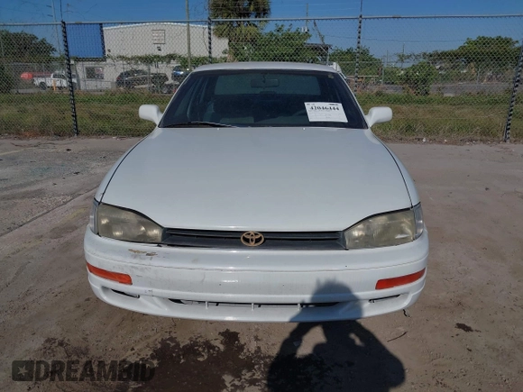 1993 Toyota Camry LE with VIN 4T1SK12E6PU316163, listed as a IAAI auction lot 42046444 with 261,514 mi miles. Bid and sale history available at carsss.com. Image 6.