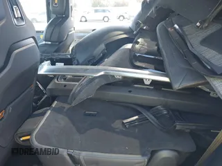 2025 Rivian R1S Adventure z VIN 7PDSGBBA1SN060468, wystawiony jako IAAI lot #41711770 z przebiegiem 2865 mil mil oraz . Historia ofert i sprzedaży dostępna na DreamBid. Obrazek 8.