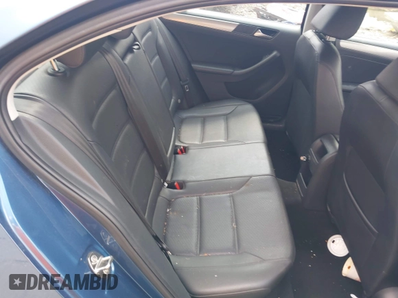 2015 Volkswagen Jetta SE with VIN 3VWD17AJ6FM231597, listed as a IAAI auction lot 42718275 with Not provided miles and . Bid and sale history available at DreamBid. Image 8.