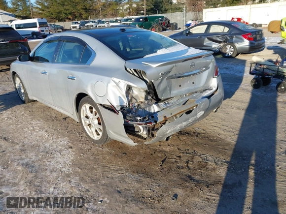 2014 Nissan Maxima SV z VIN 1N4AA5AP7EC442330, wystawiony jako IAAI lot #41288761 z przebiegiem 107 476 mil mil oraz . Historia ofert i sprzedaży dostępna na DreamBid. Obrazek 3.