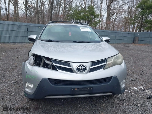 2015 Toyota RAV4 XLE with VIN 2T3RFREV9FW332635, listed as a IAAI auction lot 41899021 with 171,144 mi miles. Bid and sale history available at carsss.com. Image 12.
