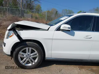 2014 Mercedes-Benz GL-Class GL 450 with VIN 4JGDF7CE5EA430524, listed as a IAAI auction lot 42020941 with 84,544 mi miles. Bid and sale history available at carsss.com. Image 17.