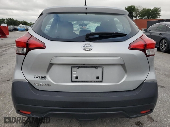 2019 Nissan Kicks S z VIN 3N1CP5CUXKL507260, wystawiony jako Copart lot #56891825 z przebiegiem 50 193 mil mil oraz Nie do naprawy • Non repairable. Historia ofert i sprzedaży dostępna na DreamBid. Obrazek 6.