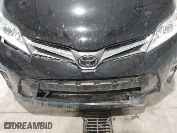 2019 Toyota Sienna XLE Auto Access Seat with VIN 5TDYZ3DCXKS970792, listed as a IAAI auction lot 41589537 with 138,971 mi miles. Bid and sale history available at carsss.com. Image 6.