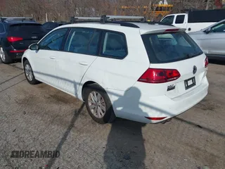 2016 Volkswagen Golf SportWagen TSI SE with VIN 3VWC17AU0GM504833, listed as a IAAI auction lot 41880450 with 128,613 mi miles. Bid and sale history available at carsss.com. Image 3.