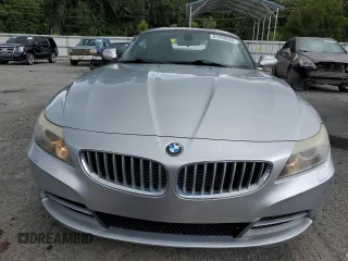 2010 BMW Z4 sDrive35i with VIN WBALM7C51AE382266, listed as a Copart auction lot 61489604 with 43,827 mi miles and Clean Title. Bid and sale history available at carsss.com. Image 5.