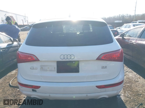 2009 Audi Q5 Premium Plus z VIN WA1KK78R49A047483, wystawiony jako IAAI lot #41138750 z przebiegiem 83 296 mil mil oraz . Historia ofert i sprzedaży dostępna na DreamBid. Obrazek 17.