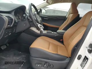 2021 Lexus NX 300 z VIN JTJDARBZ9M5033597, wystawiony jako Copart lot #55103245 z przebiegiem 61 706 mil mil oraz Szkoda całkowita • Salvage title. Historia ofert i sprzedaży dostępna na DreamBid. Obrazek 7.