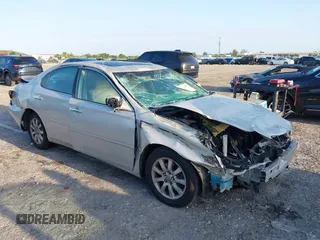 2003 Lexus ES with VIN JTHBF30G730134027, listed as a IAAI auction lot 42016954 with 99,751 mi miles. Bid and sale history available at carsss.com. Image 1.