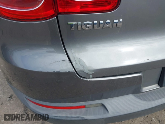 2010 Volkswagen Tiguan SEL with VIN WVGAV7AX3AW529317, listed as a IAAI auction lot 42059046 with Not provided miles and . Bid and sale history available at DreamBid. Image 13.