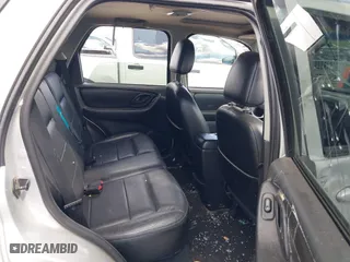 2005 Ford Escape Limited with VIN 1FMYU04165KB19009, listed as a IAAI auction lot 39055762 with 180,484 mi miles. Bid and sale history available at carsss.com. Image 8.