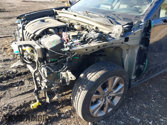 2020 Mazda CX-30 Select with VIN 3MVDMBCL9LM126154, listed as a IAAI auction lot 41492799 with 51,977 mi miles and . Bid and sale history available at DreamBid. Image 6.