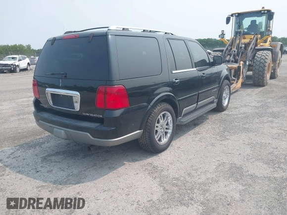 2003 Lincoln Navigator Luxury z VIN 5LMFU28R33LJ13692, wystawiony jako IAAI lot #42226136 z przebiegiem 161 104 mil mil oraz . Historia ofert i sprzedaży dostępna na DreamBid. Obrazek 4.