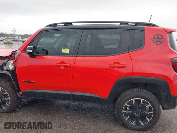 2023 Jeep Renegade Trailhawk with VIN ZACNJDC19PPP62601, listed as a IAAI auction lot 41911700 with 23,973 mi miles and . Bid and sale history available at DreamBid. Image 14.